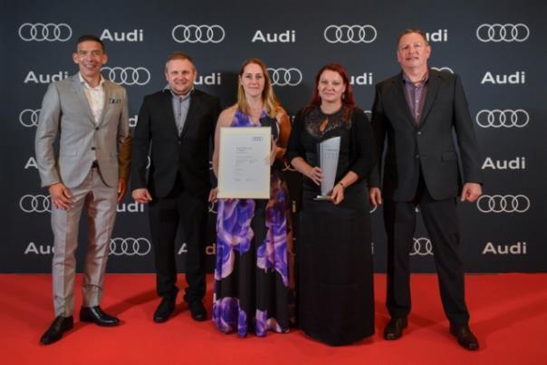 Sieger Kategorie Aftersales - v.l.n.r Philipp Lüchinger (Head of Audi Aftersales), Andreas Hari, Andrea Steiner, Manuela Schwizgebel, Peter Schöni (alle AMAG Thun)